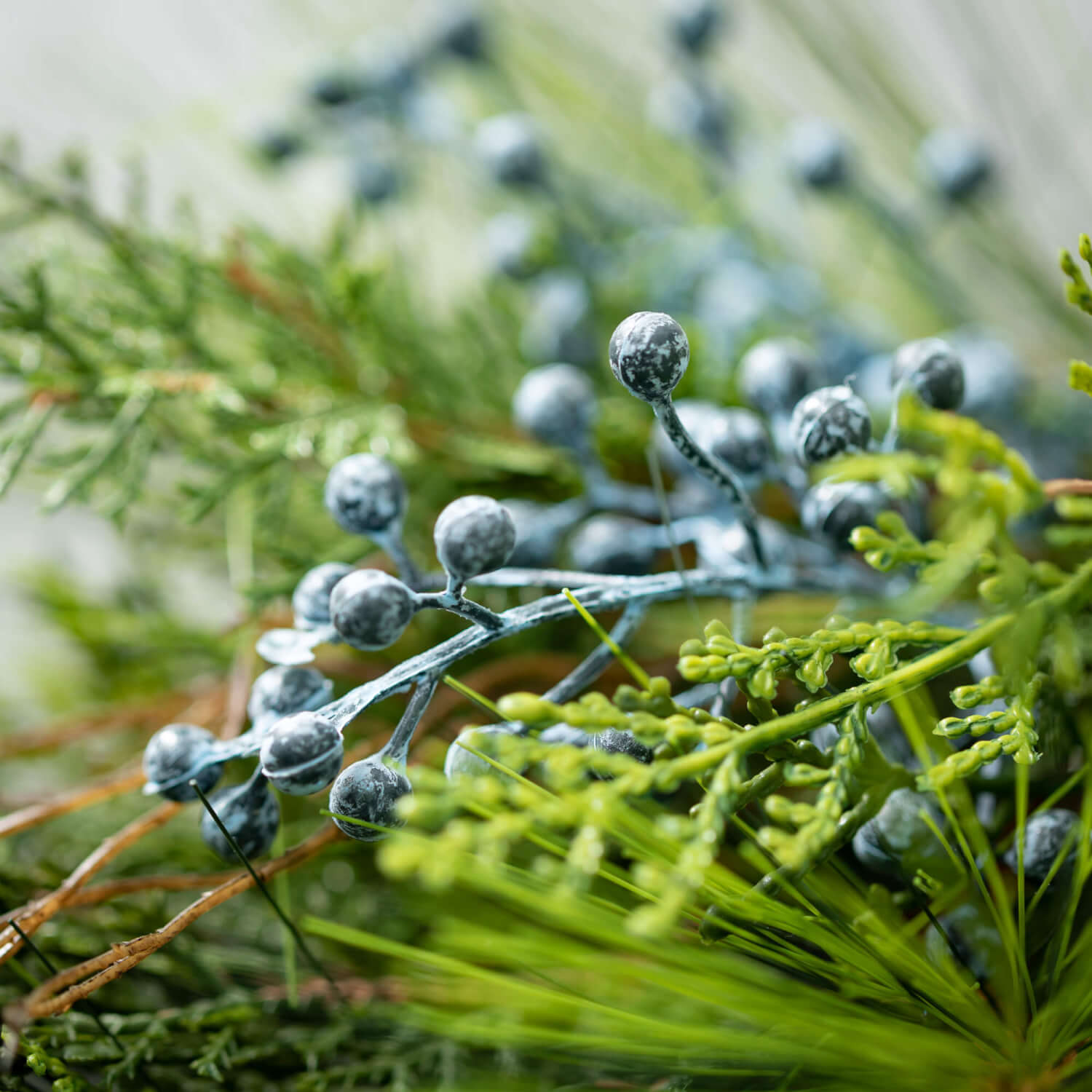 Juniper Berry wreath| 22” Natural Modern Christmas Wreath